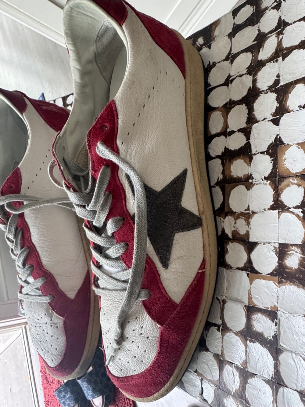 Golden Goose Men’s Low-Top Sneakers in White & Red - Picture 4 of 4